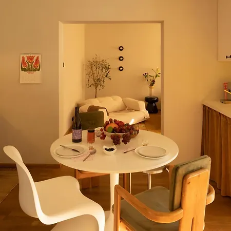 Miknyi By Stn Apartamento *