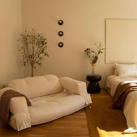 Miknyi By Stn Apartamento *